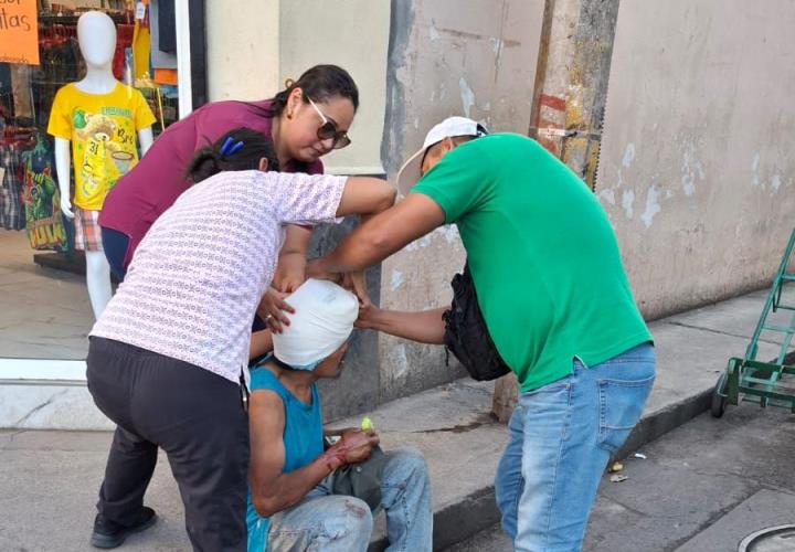 Termina descalabrado al sufrir una caída