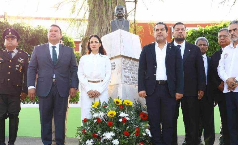 Conmemoraron los 219 años de Juárez  