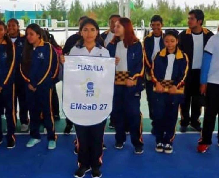 Alumnos de Plazuela destacaron en evento
