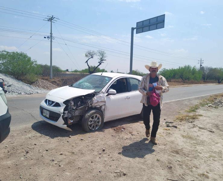 Mujer herida en un fuerte choque
