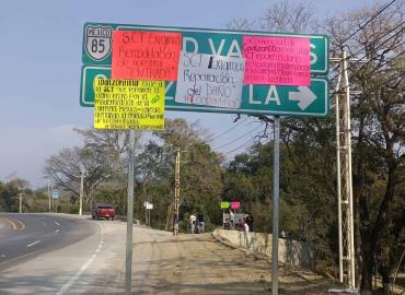 Exigen en Coatzontitla reparación de daños y topes en tramo federal