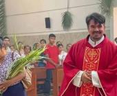 Festejaron a sacerdote 