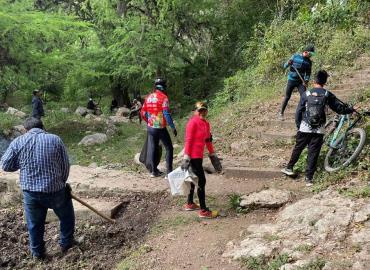 Autoridades limpiaron el paraje La Poza Azul 