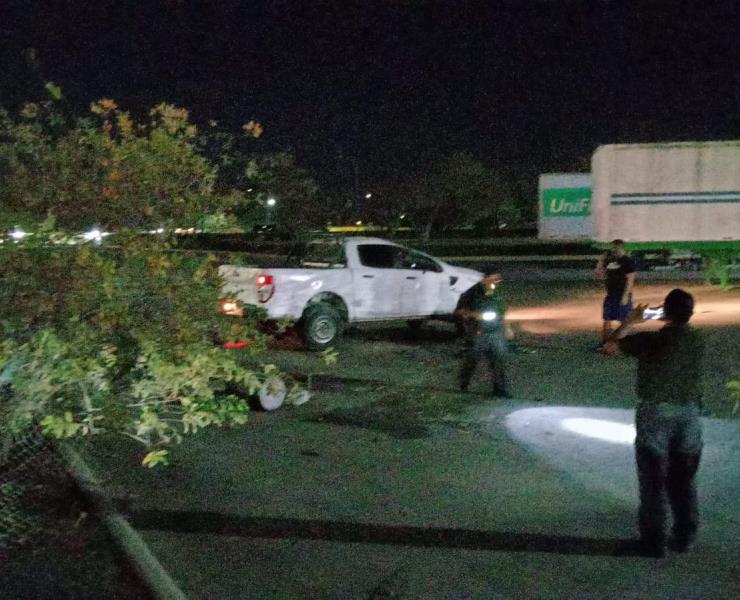 Volcó camioneta en la maquiladora        
