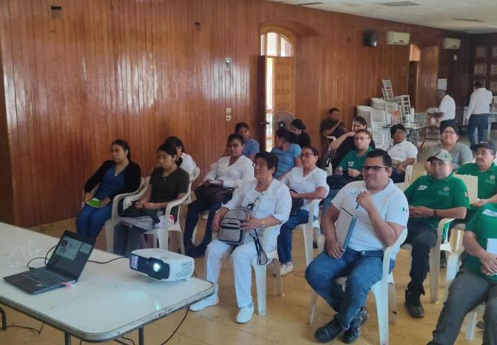 Reciben Protección Civil y funcionarios taller Primer Respondiente