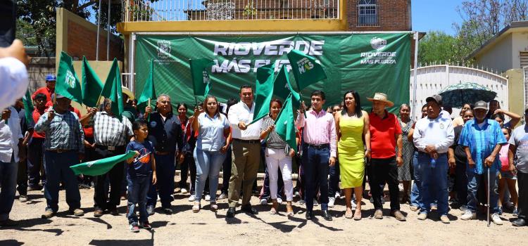 Gobierno sigue con obras en La Loma Gobierno sigue con obras en La Loma
