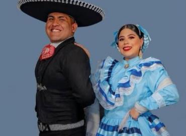 Pareja de bailarines rumbo a Guatemala 