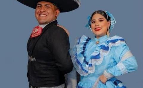 Pareja de bailarines rumbo a Guatemala 
