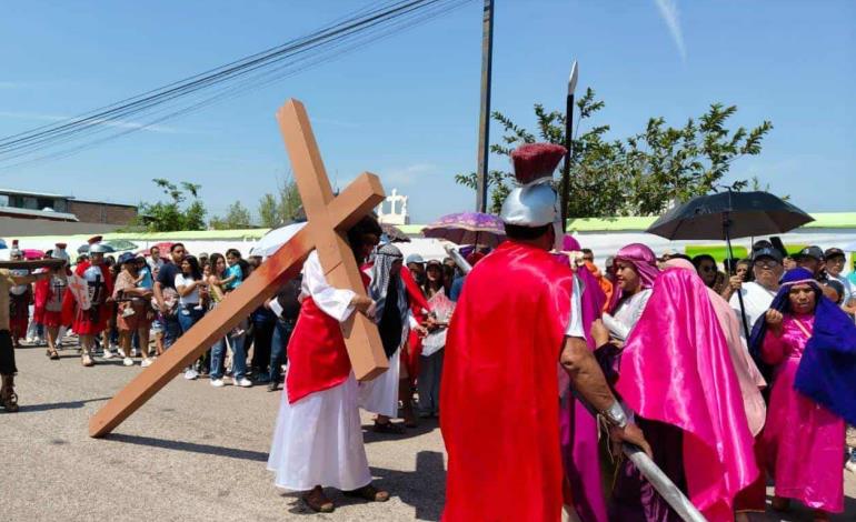 Se realizó con éxito el Viacrucis viviente 