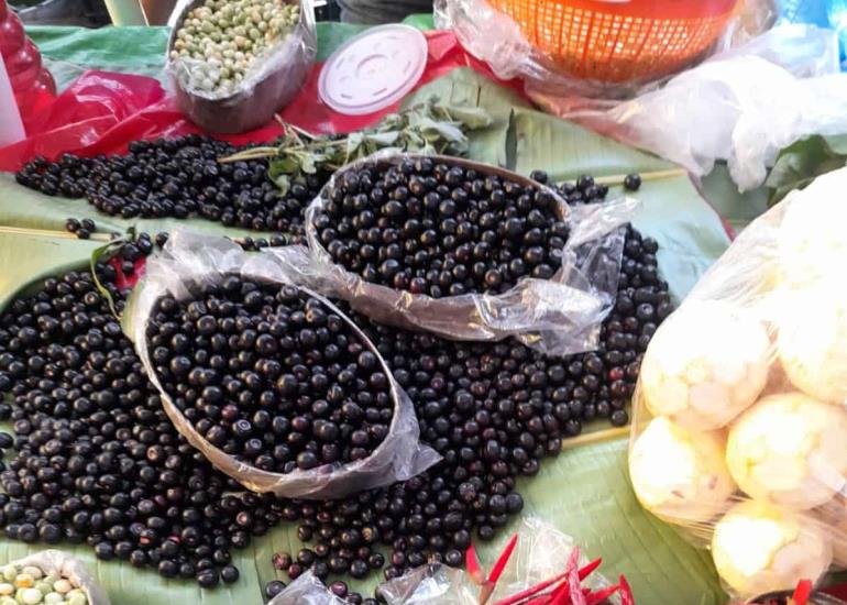 Temporada de capulín es aprovechada por comerciantes
