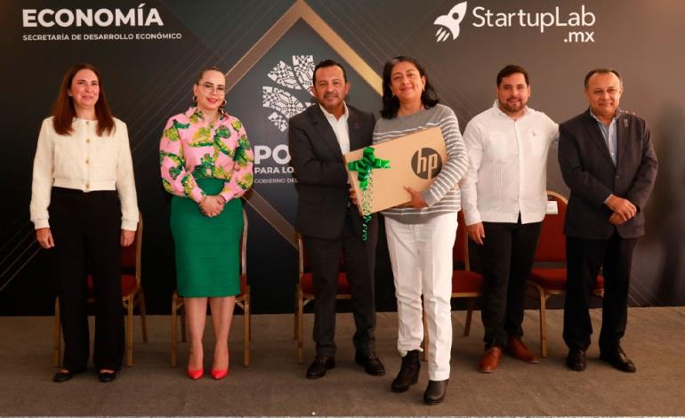 Capacitan a emprendedores  en herramientas digitales