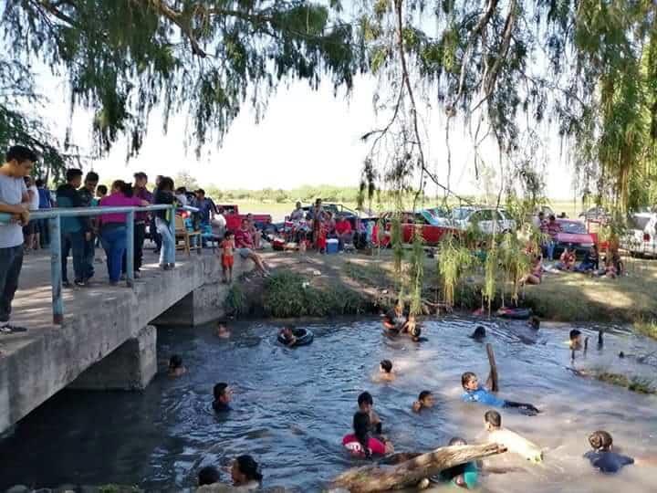 Parajes de la Villa llenas de visitantes Parajes de la Villa llenas de visitantes