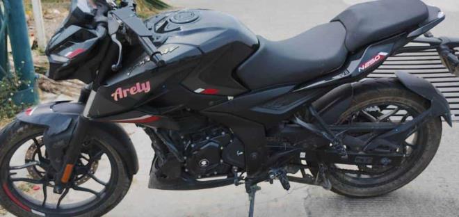 Moto chocó contra flamante camioneta                              
