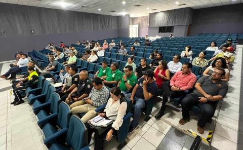 Funcionarios de RV participaron en curso

