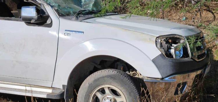 PAREJA SALVÓ LA VIDA TRAS VOLCAR PAREJA SALVÓ LA VIDA TRAS VOLCAR