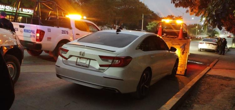 Ex policía y agente en activo detenidos Ex policía y agente en activo detenidos