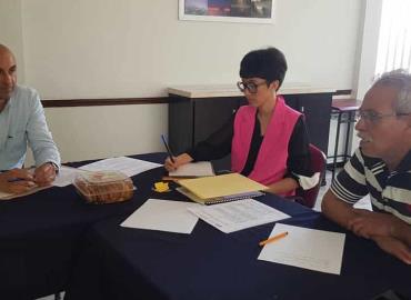 Establecen estrategias   para la alfabetización 