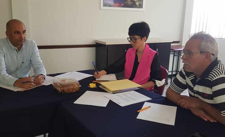 Establecen estrategias   para la alfabetización 