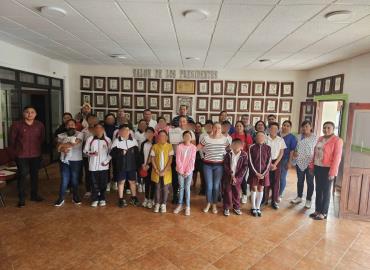 Gobierno local apoyó a alumnos deportistas