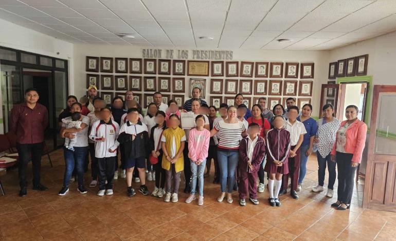 Gobierno local apoyó a alumnos deportistas