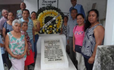 Rinden homenaje a Herminio Salas Gil en su 82° aniversario luctuoso
