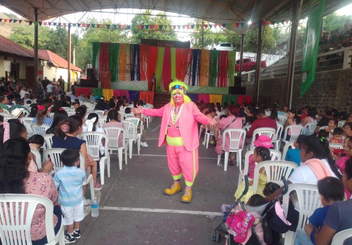 Exitoso festejo del Día del Niño; Fernando Herbert Orta celebró a la niñez