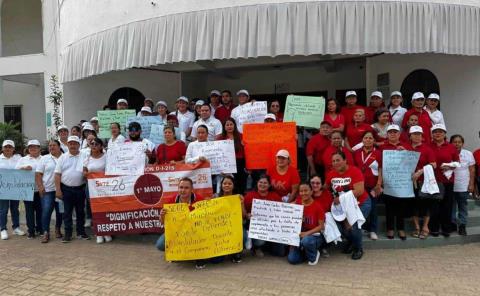 Truenan contra líder del SNTE  
