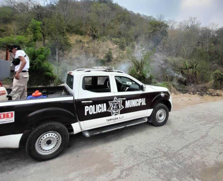 Dos incendios de monte sofocados     
