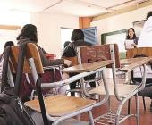 Miles dejan las escuelas   