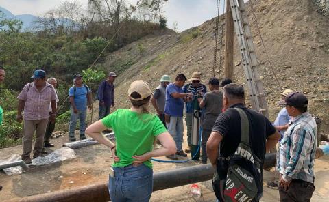 Entregan bomba de agua para la comunidad de Chalchocoyo
