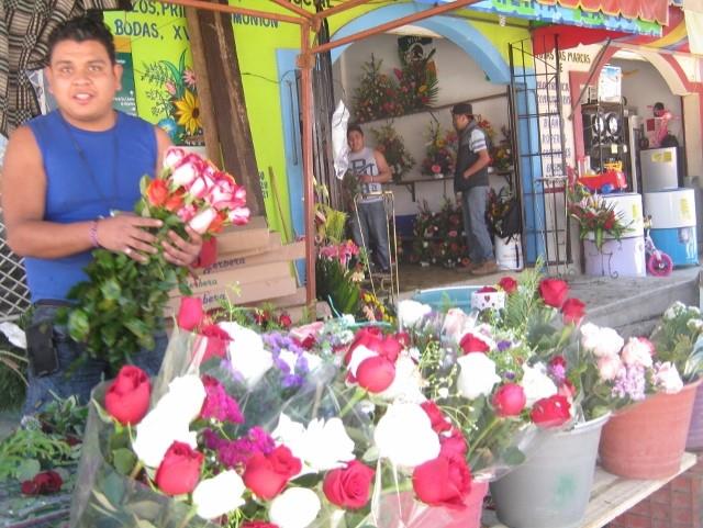 Florerías esperan repunte de ventas por 10 de mayo 