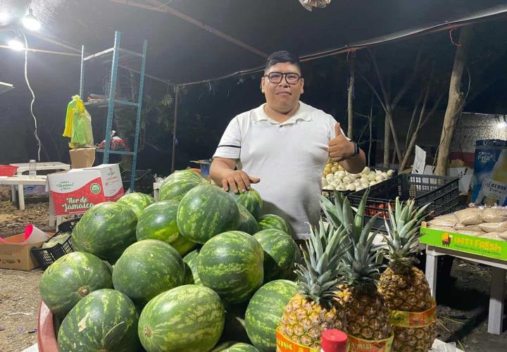 Impulsan consumo local con el primer mercadito en Texquitote Primero