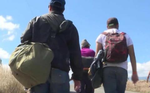 Deportados y sin dinero
