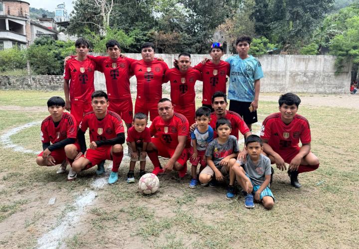 Atlético Mi Ranchito sacó el empate a Veteranos 3-3