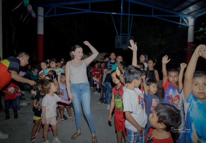 Comienzan los festejos del Día del Niño y Día de las Madres en Matlapa