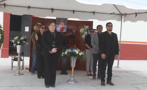 Dieron homenaje a Saul Baldazo T.
