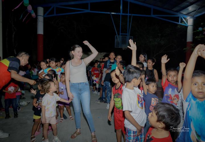 Inició alcaldesa festejos del Día del Niño y Día de las Madres