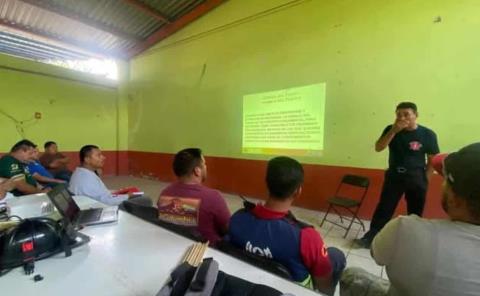 Hermandad entre Bomberos crece
