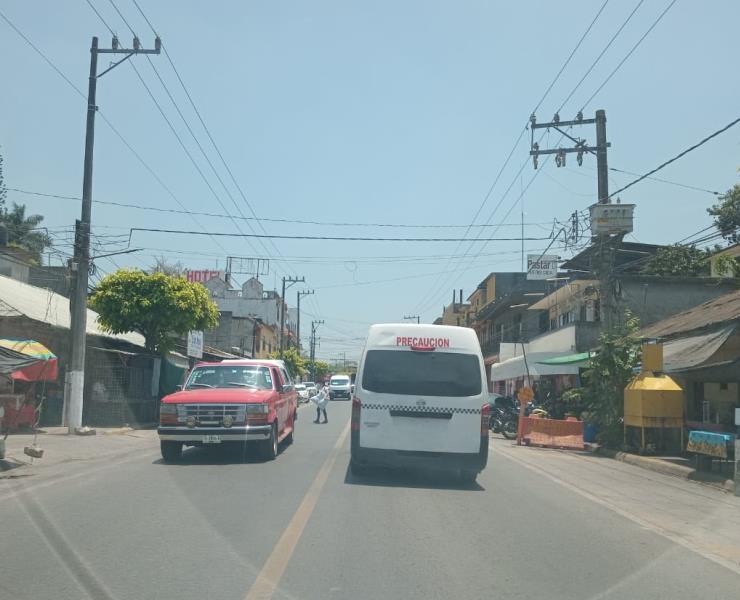 Pasajeros denuncian saturación y lentitud de ruta Tamazunchale–Matlapa