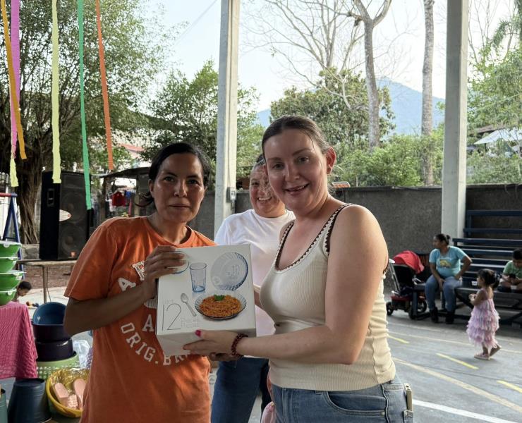 Continúa festejo del Día de las Madres y Día del Niño en comunidades 
