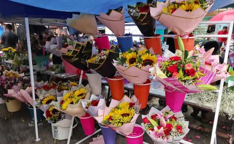 Esperan floristas repunte en ventas
