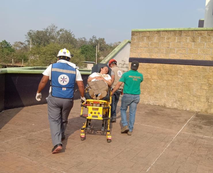 Mujer fue auxiliada tras desmayar en la Fiscalía
