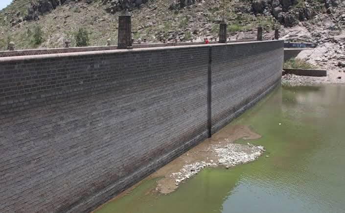 Escasea el agua 