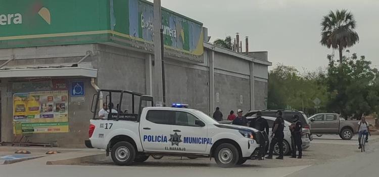 Ciudadanos alzan la voz contra policías Ciudadanos alzan la voz contra policías