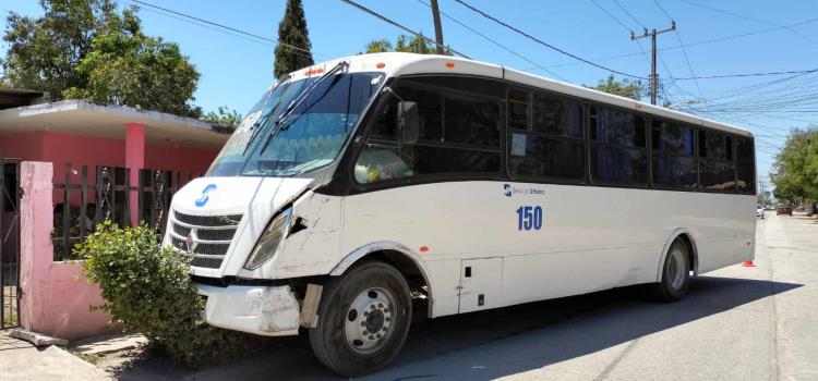 Chocó autobús urbano impactó a camioneta Chocó autobús urbano impactó a camioneta