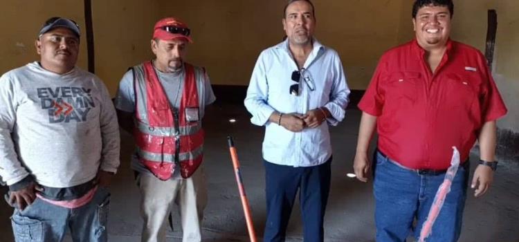 Alcalde entregó material para rehabilitar el museo Alcalde entregó material para rehabilitar el museo