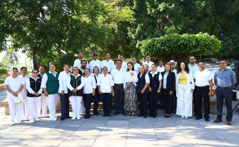 Reconocieron a los  enfermeros en su día
