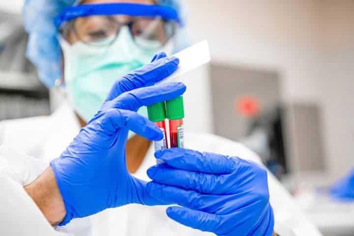 Atienden cáncer  colorrectal en ZM