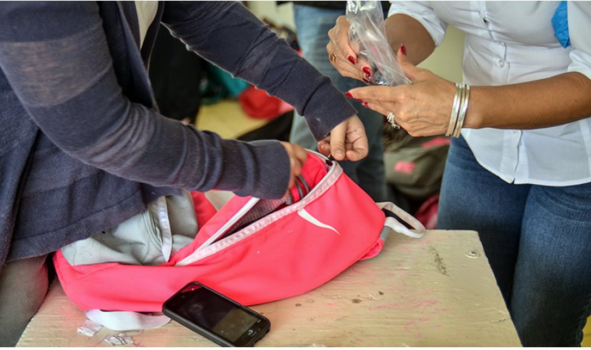 NARCOMENUDEO  EN LAS ESCUELAS 
