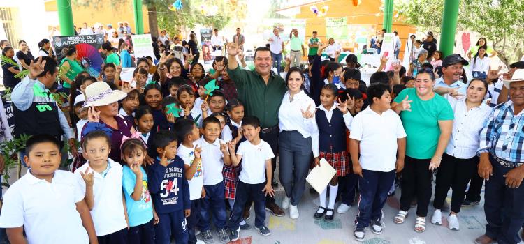 Arnulfo Urbiola y Karina Quintero atienden necesidades de la gente Arnulfo Urbiola y Karina Quintero atienden necesidades de la gente